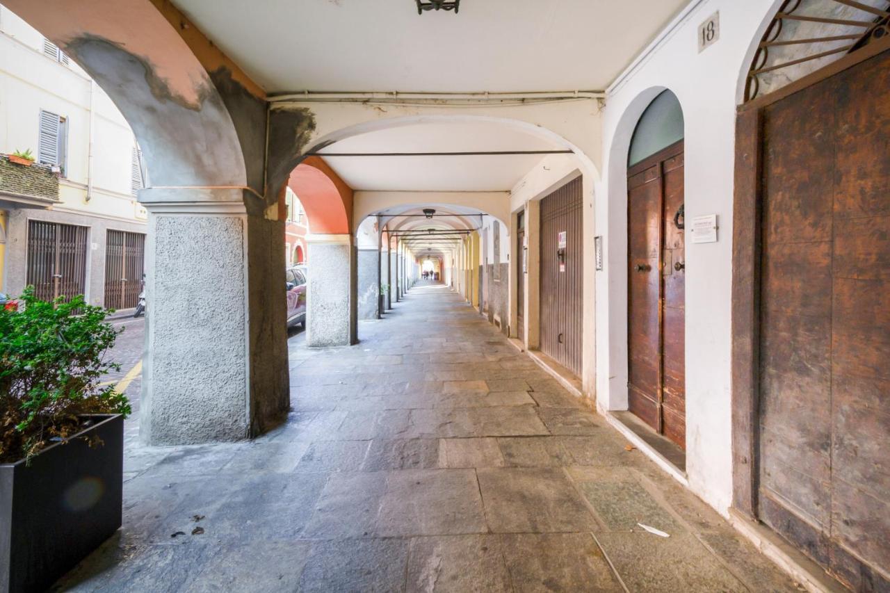 Parma Portici Antichi Monolocale A 5 Min Dal Duomo Apartment Exterior foto